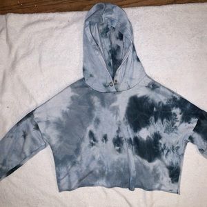 Cropped tie-dye shirt with hood. Size small. Brand: Rue 21